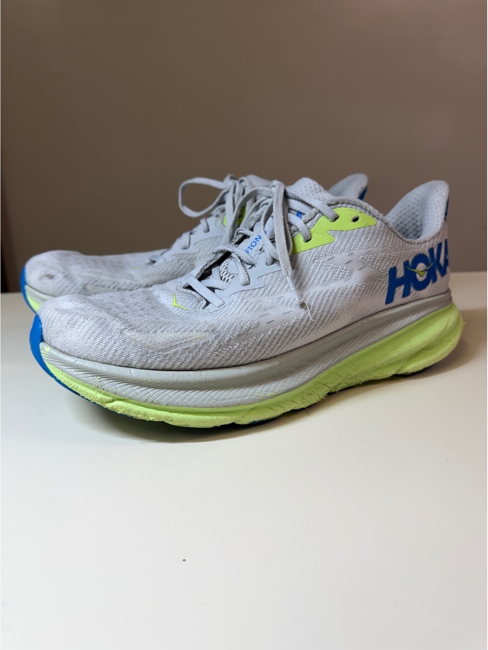 Hoka Clifton Running Shoes Size 11
